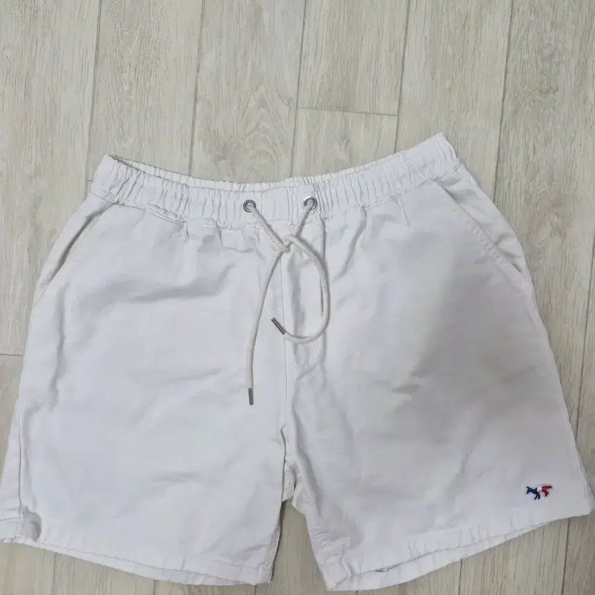 [BUNJANG] Maison Kitsuné White Logo Drawstring Shorts / 메종키츠네 화이트 반바지