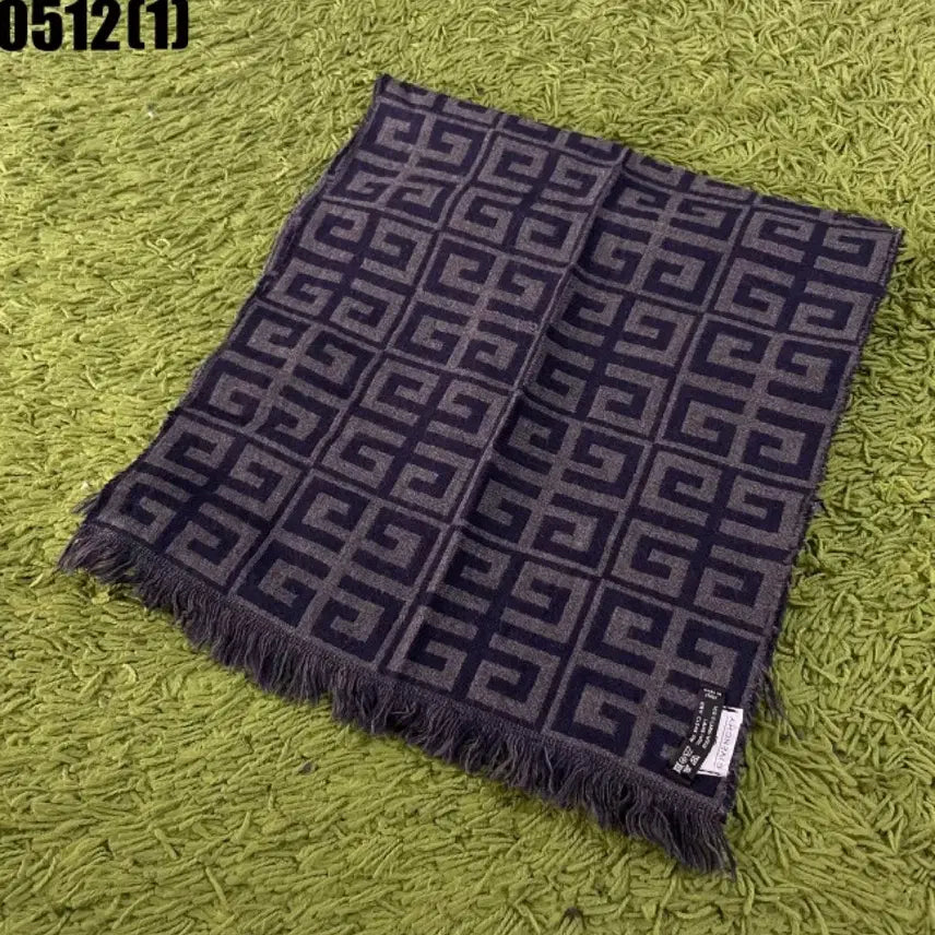 [BUNJANG] Givenchy Logo Pattern Muffler / 지방시 로고 패턴 머플러/목도리