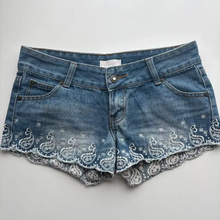[BUNJANG] Lizlisa Lace Ribbon Denim Shorts / 리즈리사 레이스 리본 데님 반바지 숏팬츠