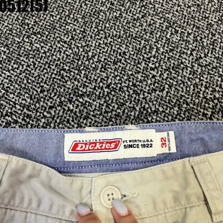 [BUNJANG] Dickies Beige Shorts Size 32 / 디키즈 베이지 반바지 32