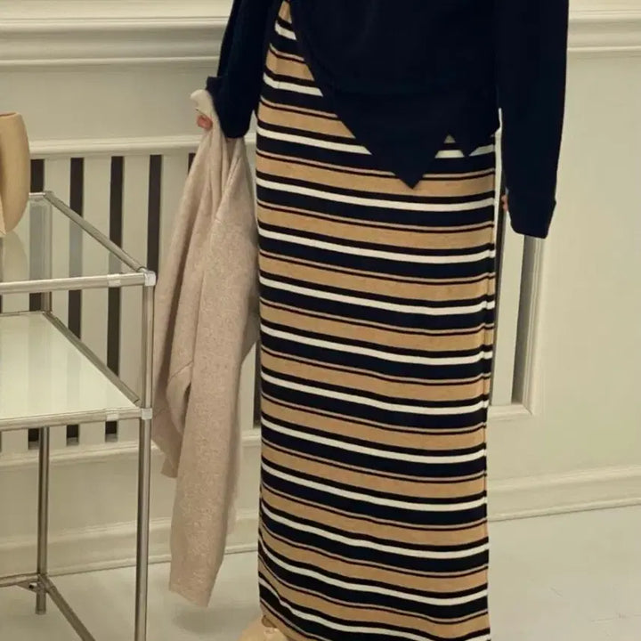 [BUNJANG] Striped Long Skirt with Back Slit / 밴딩 단가라 뒷트임 롱스커트