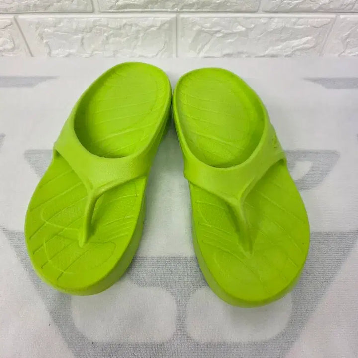 [BUNJANG] EIDER Flip-Flops Lime Green 240 / EIDER 플립플랍 라임색 240