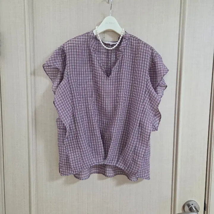 [SOLD OUT] 온앤온 고급스런 체크 프릴블라우스
