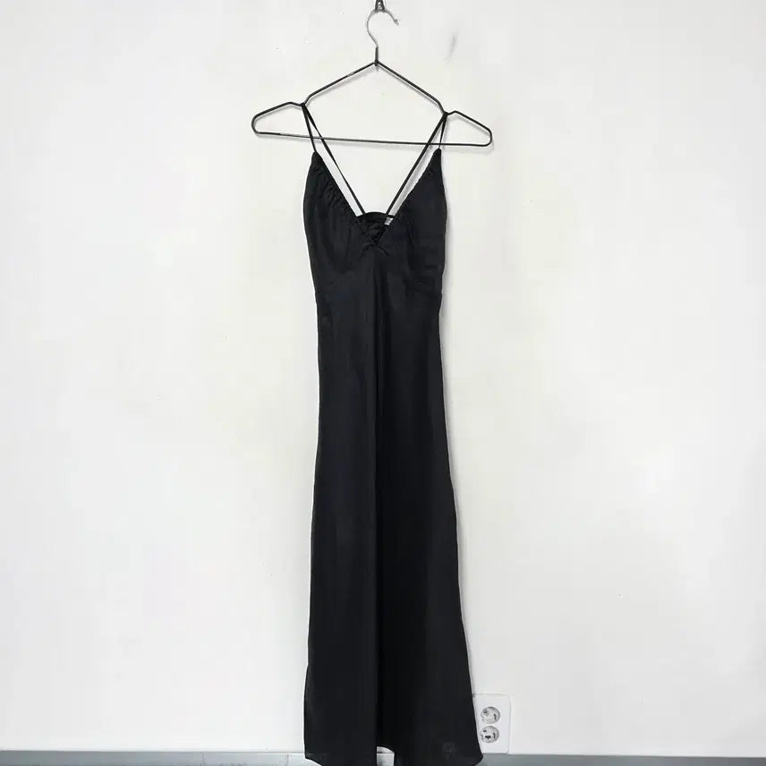 [SOLD OUT] 앤아더스토리즈 원피스