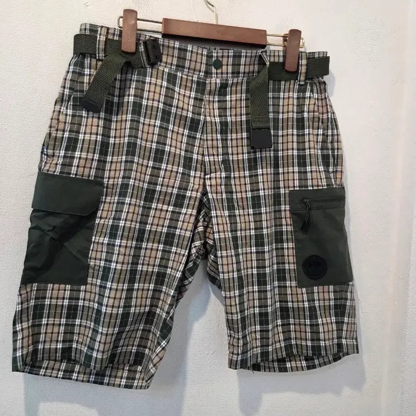 [BUNJANG] Westwood Check Pattern Cargo Shorts with Belt / 웨스트우드 체크 패턴 벨트 반바지 카고 반바지