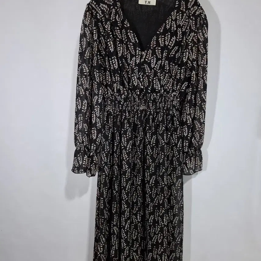 [BUNJANG] Y.M Black Leaf Pattern Long Dress / Y.M 검정색 잎사귀 패턴 롱 원피스