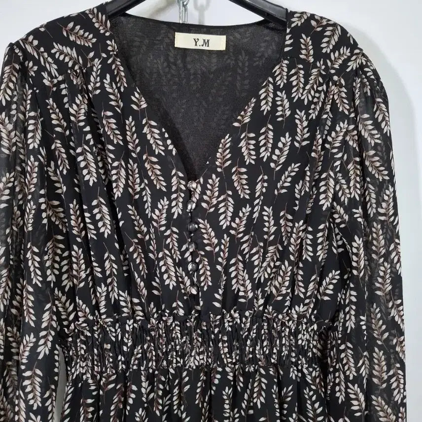 [BUNJANG] Y.M Black Leaf Pattern Long Dress / Y.M 검정색 잎사귀 패턴 롱 원피스