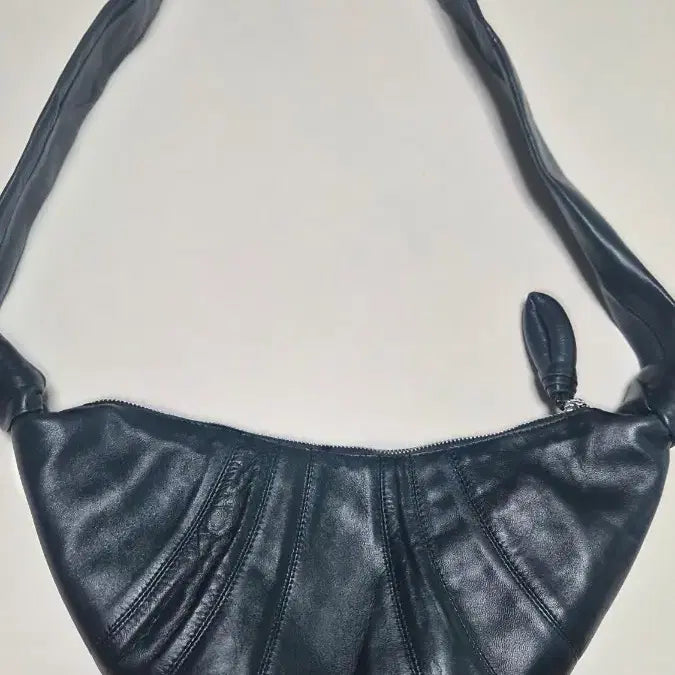 [SOLD OUT] 르메르 크루아상 스몰