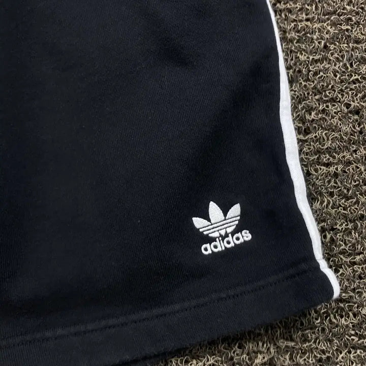 [BUNJANG] Adidas Black Half Pants Shorts / 아디다스 블랙 하프팬츠 반바지