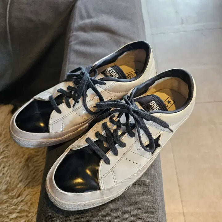 [BUNJANG] Converse One Star Low Leather White/Black (250) / 250 컨버스 원스타 흰검 로우 레더