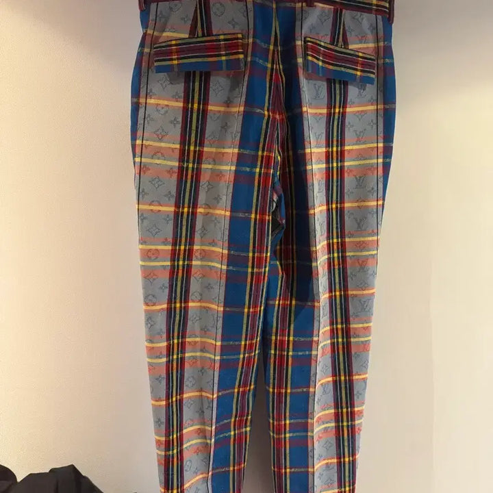 [BUNJANG] Louis Vuitton Monogram Snake Check Pants / 루이비통 모노그램 스네이크 체크팬츠 판매합니다 (방탄 뷔 착용)