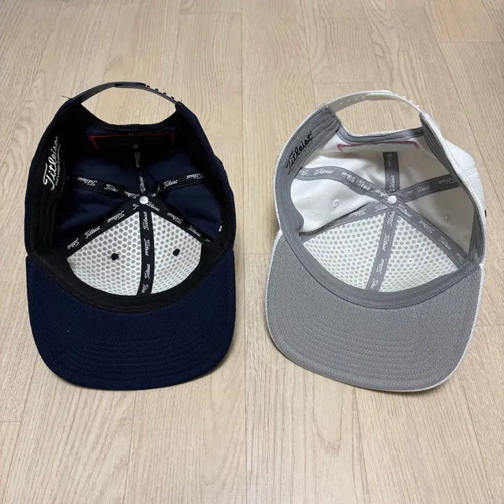 [SOLD OUT] 타이틀리스트 스냅백 골프 모자 네이비/화이트