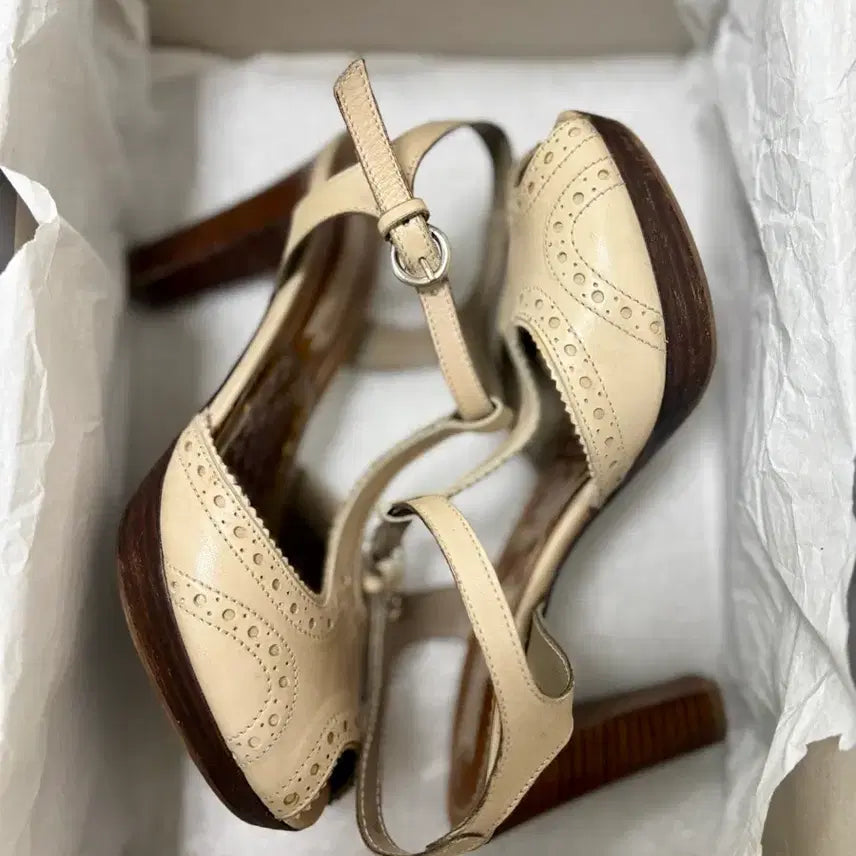 [BUNJANG] Progetto Glam Beige Wingtip Heels / 이태리 프로제토 글램 베이지 윙팁 힐 36(230~235mm)