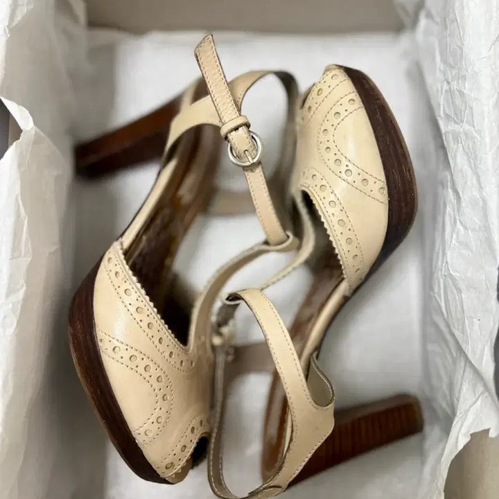 [BUNJANG] Progetto Glam Beige Wingtip Heels / 이태리 프로제토 글램 베이지 윙팁 힐 36(230~235mm)