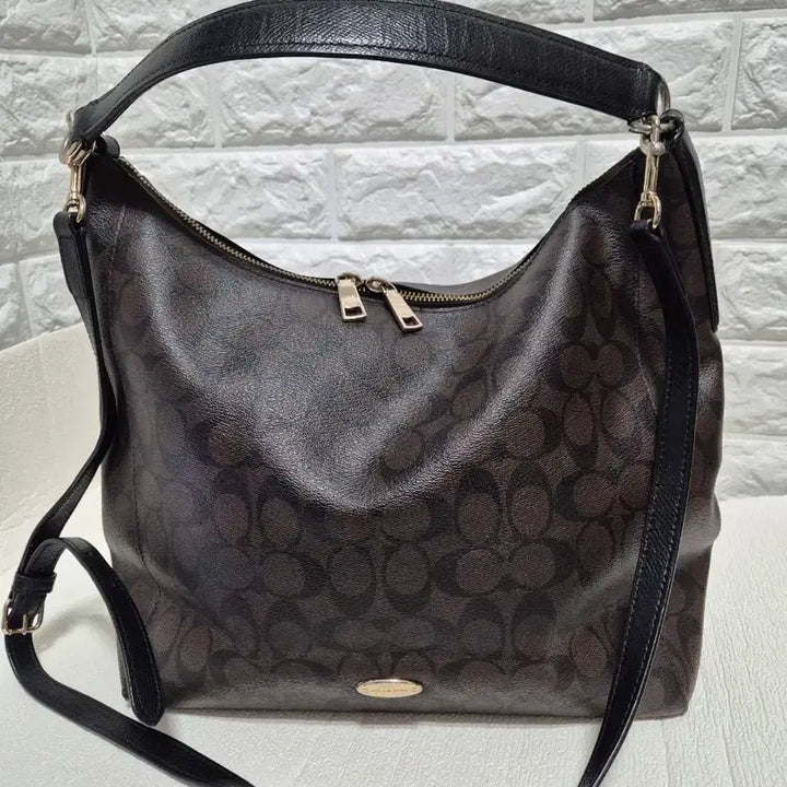 [BUNJANG] Coach Leather Shoulder Bag / 코치
