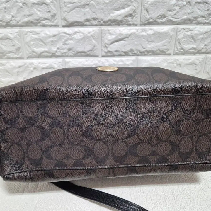 [BUNJANG] Coach Leather Shoulder Bag / 코치
