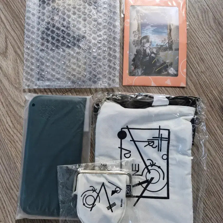 [BUNJANG] Hololive Uruha Rushia Art Museum Full Set / 홀로라이브 주우후테이 라덴 미술관 풀세트 판매합니다