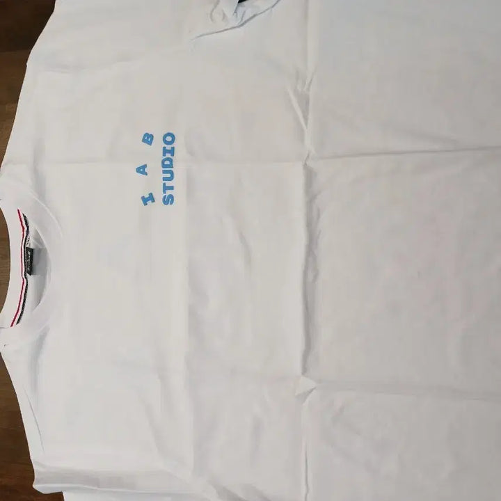 [BUNJANG] IAB STUDIO White Short Sleeve T-Shirt / IAB STUDIO 흰색 반팔 티셔츠