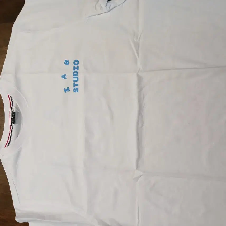 [BUNJANG] IAB STUDIO White Short Sleeve T-Shirt / IAB STUDIO 흰색 반팔 티셔츠