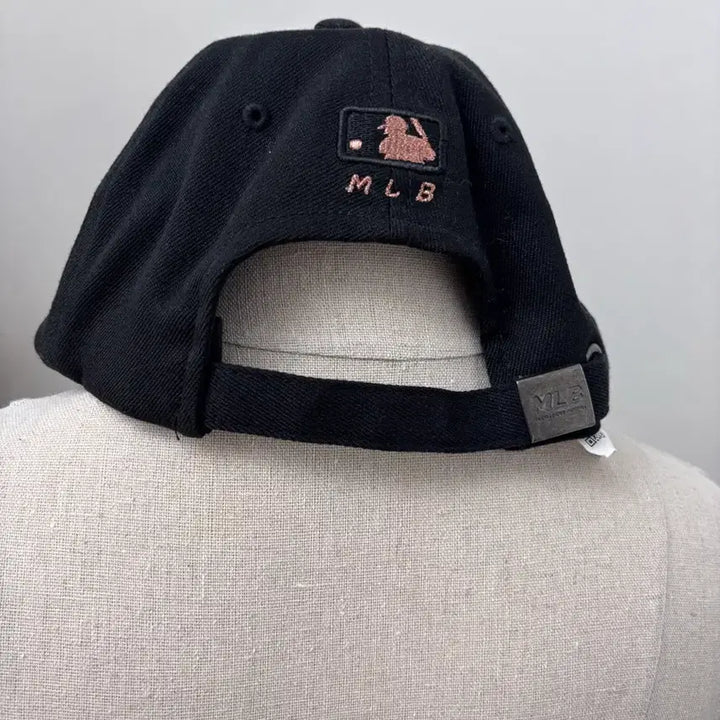 [BUNJANG] LA Black Ball Cap Hat / LA 블랙 볼캡 모자