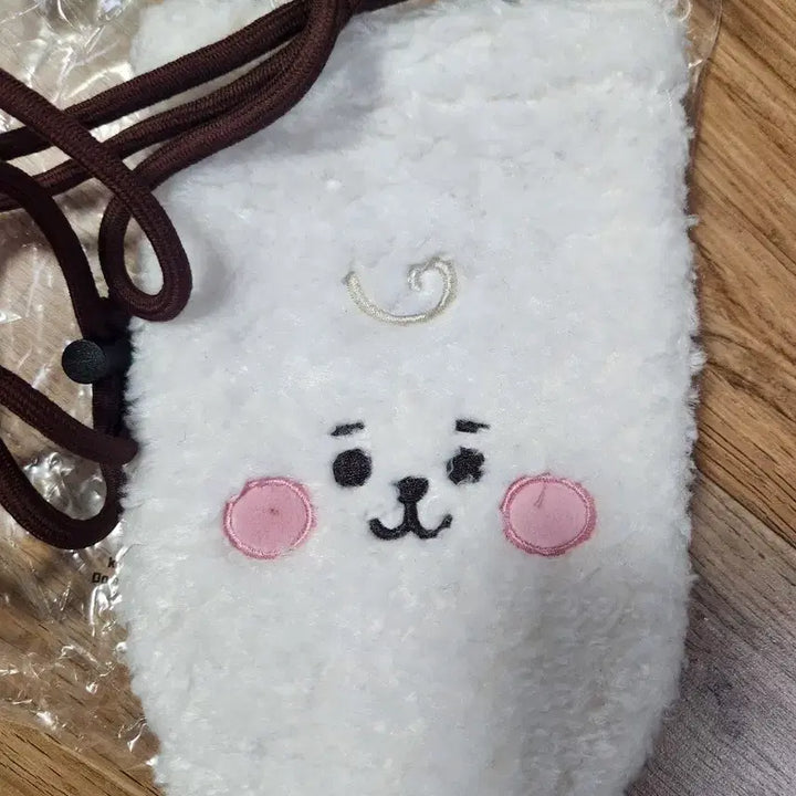 [BUNJANG] BT21 RJ Fuzzy Mini Crossbody Bag / BT21 RJ 털 뽀글이 미니크로스백