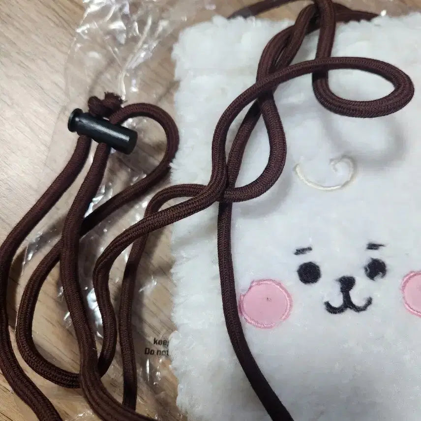 [BUNJANG] BT21 RJ Fuzzy Mini Crossbody Bag / BT21 RJ 털 뽀글이 미니크로스백