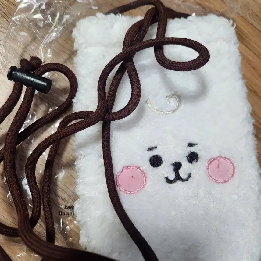 [BUNJANG] BT21 RJ Fuzzy Mini Crossbody Bag / BT21 RJ 털 뽀글이 미니크로스백