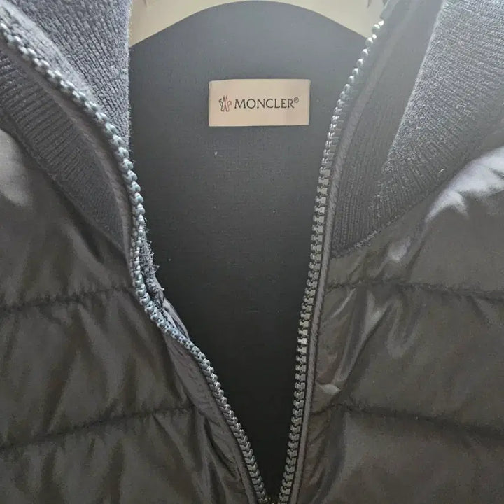 [BUNJANG] Moncler Navy Knit Padded Jacket L / 몽클레어 네이비 니트 패딩 L