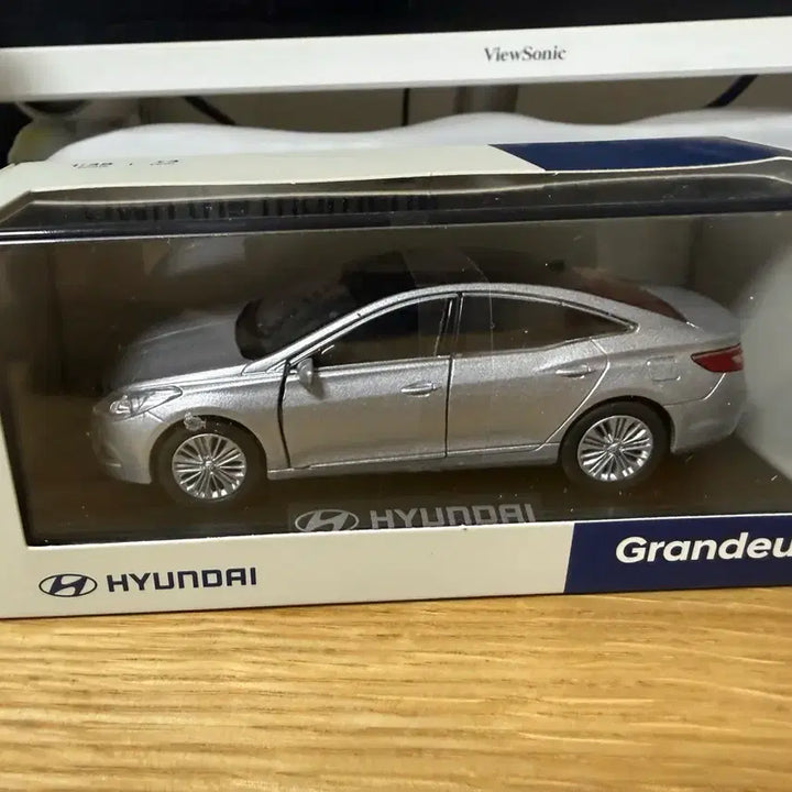 [BUNJANG] 1:38 Scale Grandeur Diecast Model Car / 1:38 그랜저 미니카. 다이캐스트