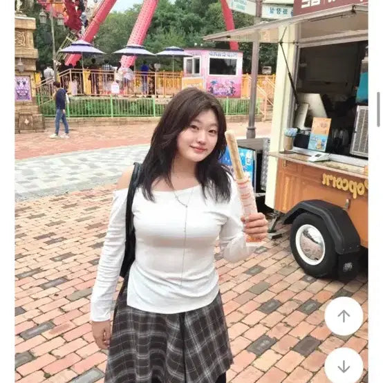 [BUNJANG] Tene Off-Shoulder Top / 에이블리 복자씨 테네 트임 원 오프숄더