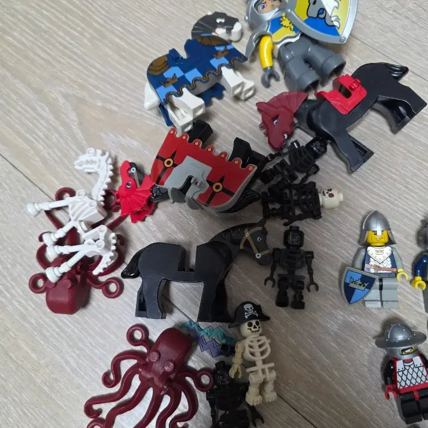 [BUNJANG] LEGO Castle Minifigure Knights &amp; Skeletons Bundle Set / 레고 캐슬 미니피겨 기사 해골 일괄