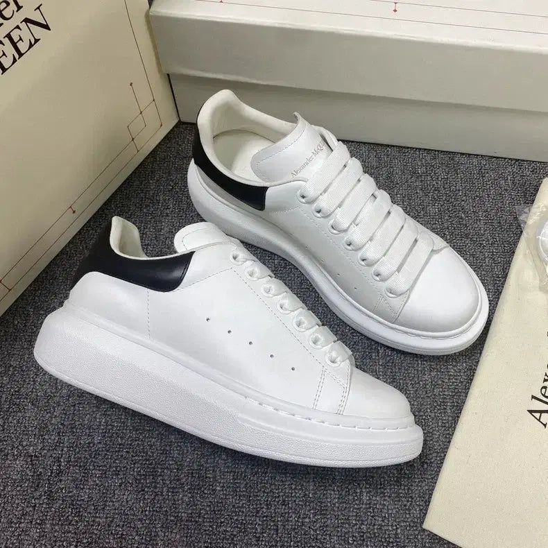 [BUNJANG] Alexander McQueen Oversized Sole Sneakers White Black / 알렉산더맥퀸 오버솔 스니커즈 화이트 블랙