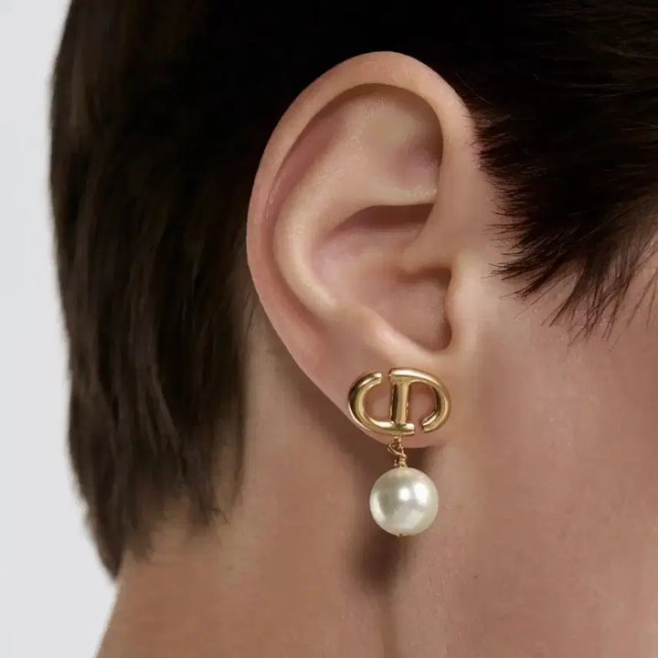 [BUNJANG] Dior Pearl CD Navy Earrings / 디올 진주 CD Navy 귀걸이