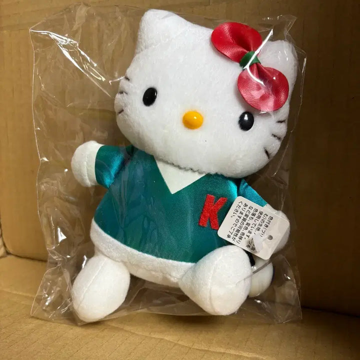 [BUNJANG] 2002 Classic Kitty Soccer Plush / 2002고전키티축구인형