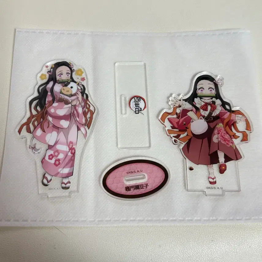 [BUNJANG] Nezuko Kamado Acrylic Standee Set / 네즈코 아크릴 2종