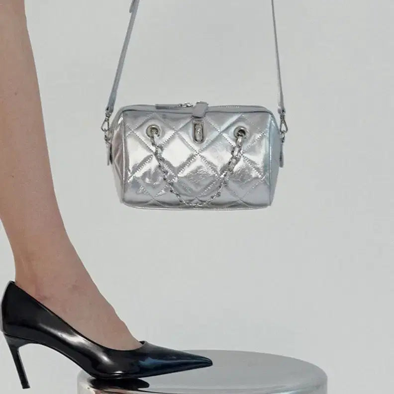 [BUNJANG] Love Charm Ode Boston Bag Silver / 러브참 오드 보스톤백 실버