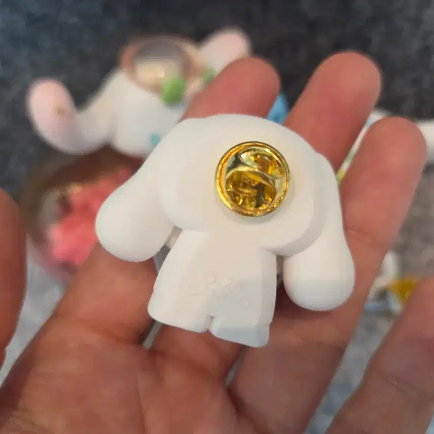 [BUNJANG] Sanrio Cinnamoroll Figure Collection Badge / 산리오 시나모롤 피규어 모음 뱃지