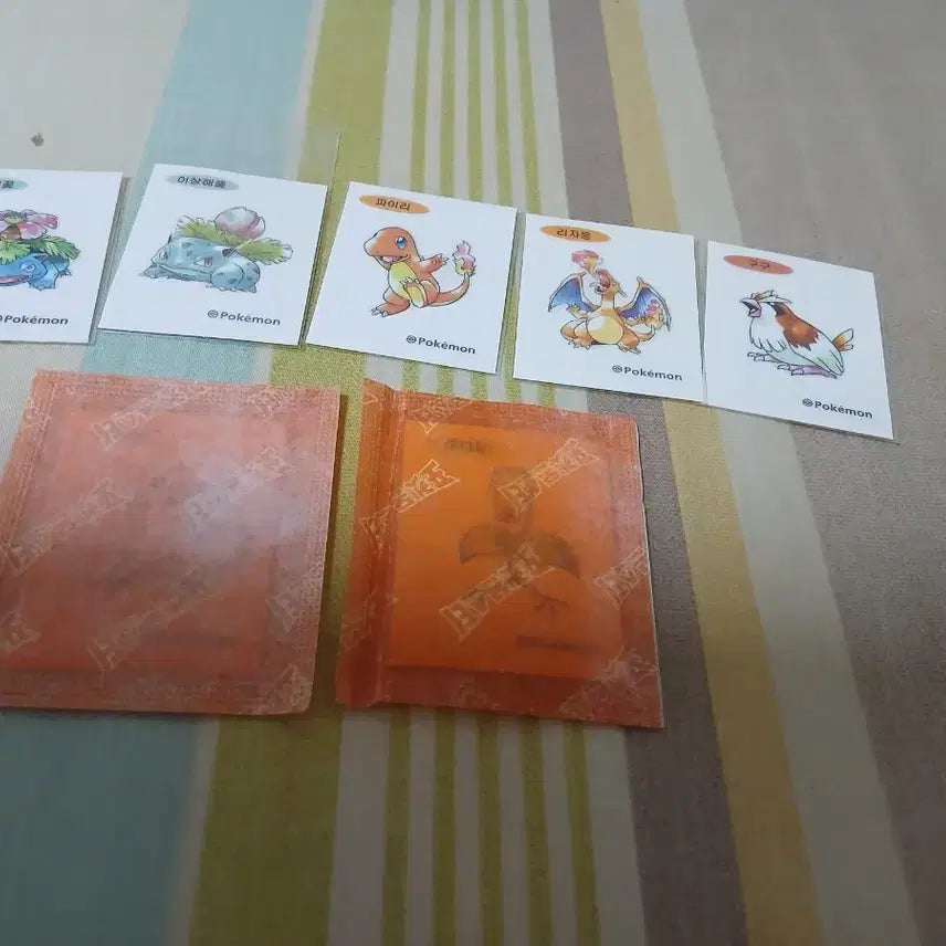 [BUNJANG] Pokemon 30th Anniversary Retro Artwork Ttibu Seal / 포켓몬 레트로 30주년 아트웍 띠부씰 교환/ 판매