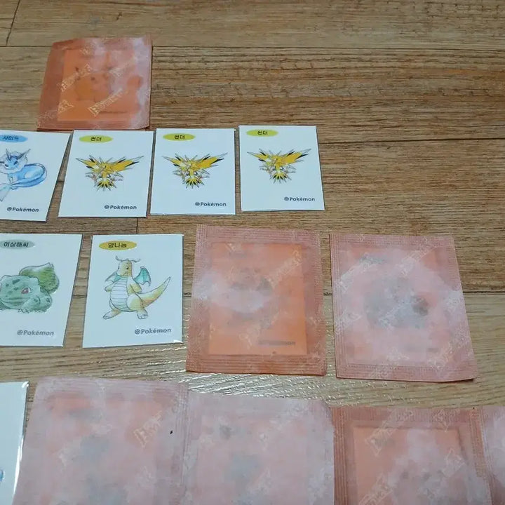 [BUNJANG] Pokemon 30th Anniversary Retro Artwork Ttibu Seal / 포켓몬 레트로 30주년 아트웍 띠부씰 교환/ 판매