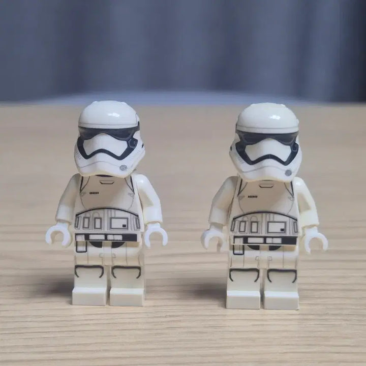 [BUNJANG] Lego Star Wars First Order Stormtrooper Bundle Set (Slight Discoloration) / (약간 변색) 레고 스타워즈 퍼스트오더 스톰트루퍼 2개 일괄