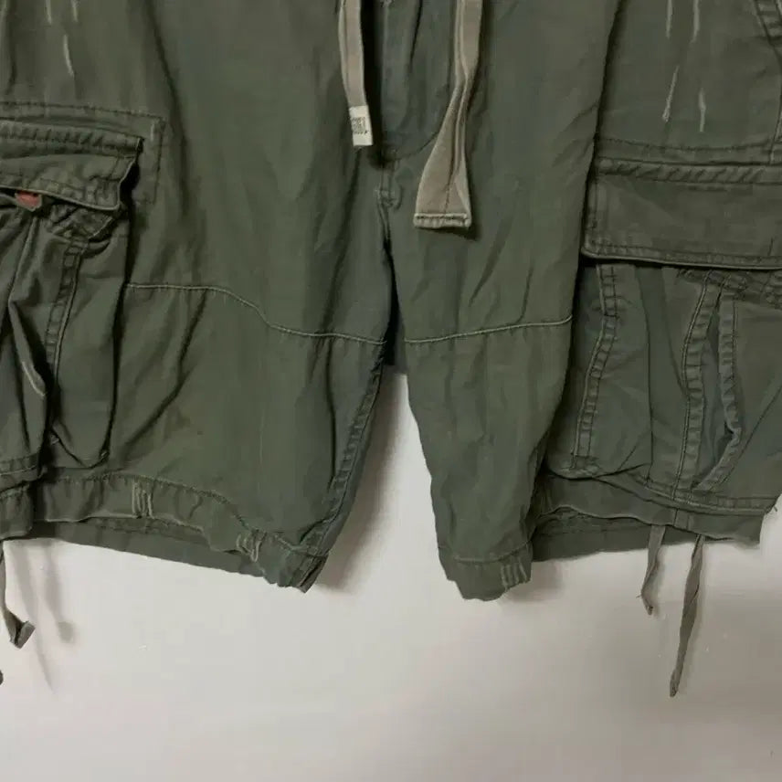 [BUNJANG] Vintage Khaki Cargo Bermuda Shorts / 34-35 카키 빈티지 카고 버뮤다팬츠 반바지