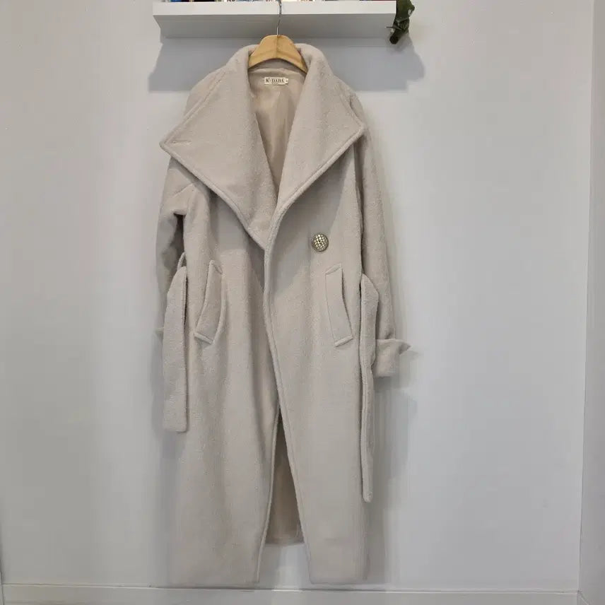 [BUNJANG] K-DABA Ivory Winter Long Coat / (중고) K-DABA 다바걸 아이보리 겨울 롱 코트