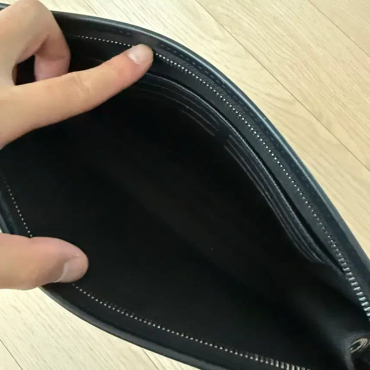 [BUNJANG] Louis Vuitton Monogram Clutch Black / 루이비통 모노그램 클러치 블랙