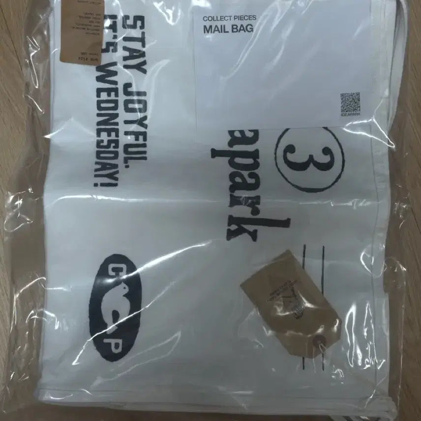 [BUNJANG] Collect Pieces Mail Bag White / [새상품/제품택O] 컬렉트피시스 메일 백