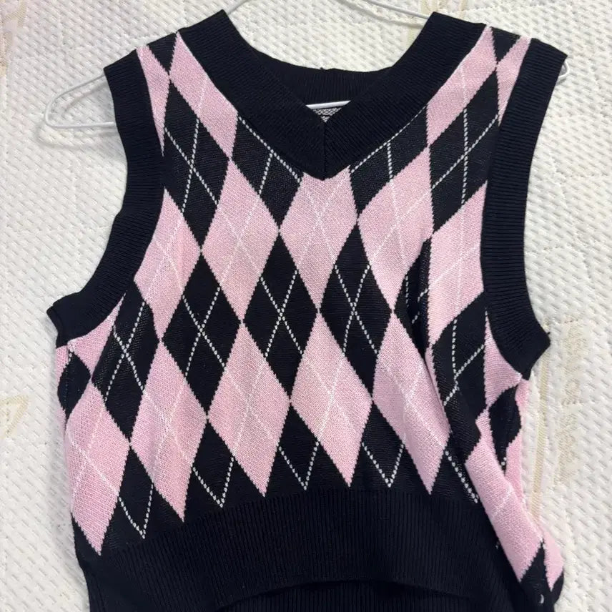 [BUNJANG] Argyle Knit Sweater / 아가일니트