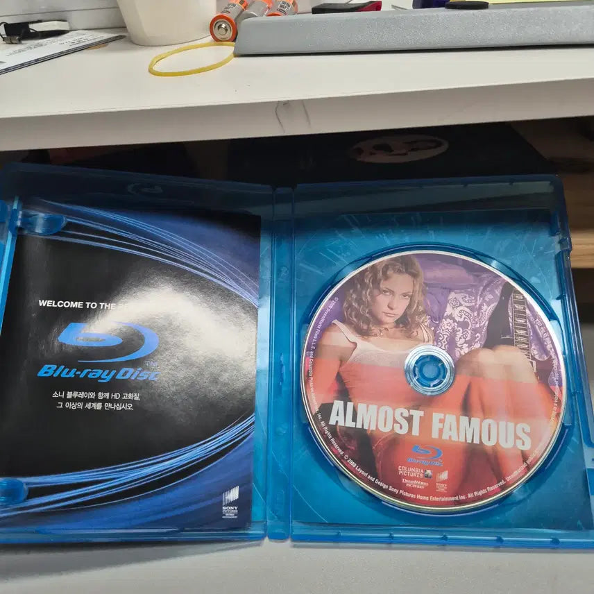 [BUNJANG] Almost Famous Blu-ray (Domestic Korean Release) / [국내정발] 올모스트 페이머스 블루레이