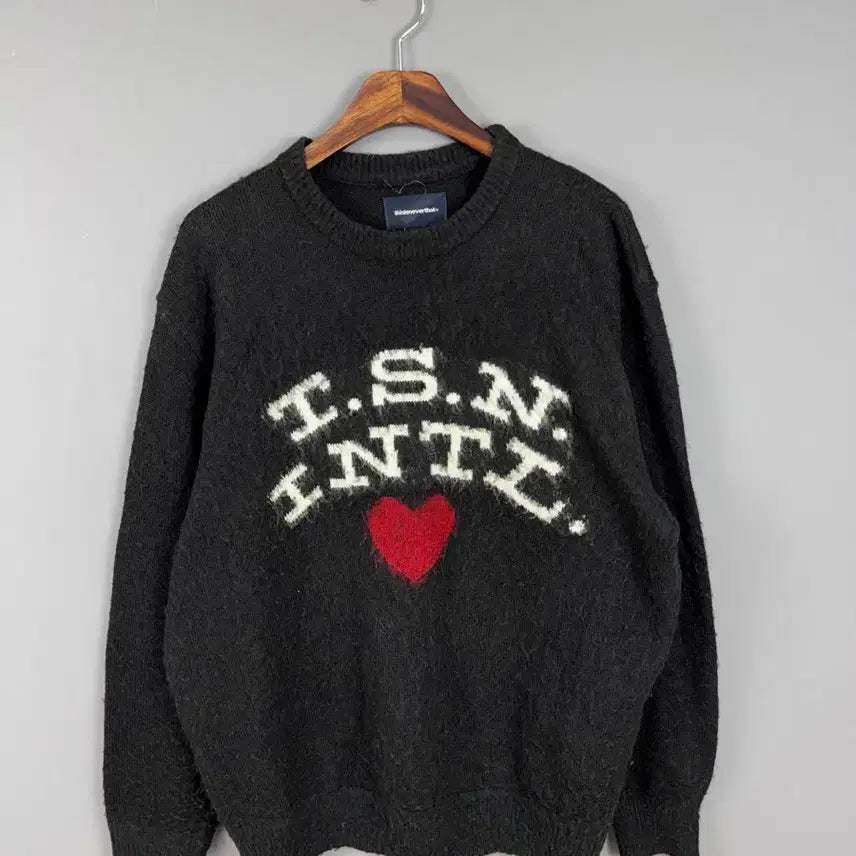 [BUNJANG] Thisisneverthat T.S.N. Heart Sweater / 디스이즈네버댓 T.S.N. 하트 스웨터 E0512