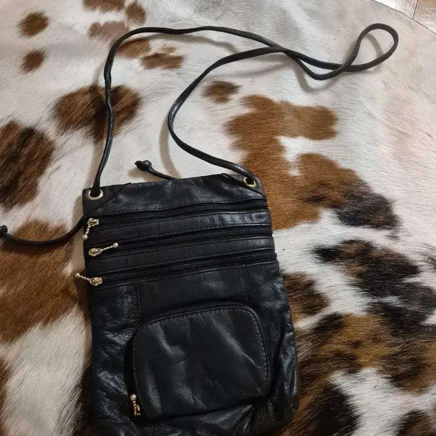 [BUNJANG] Black Leather Mini Crossbody Bag / 블랙 가죽 미니 크로스백