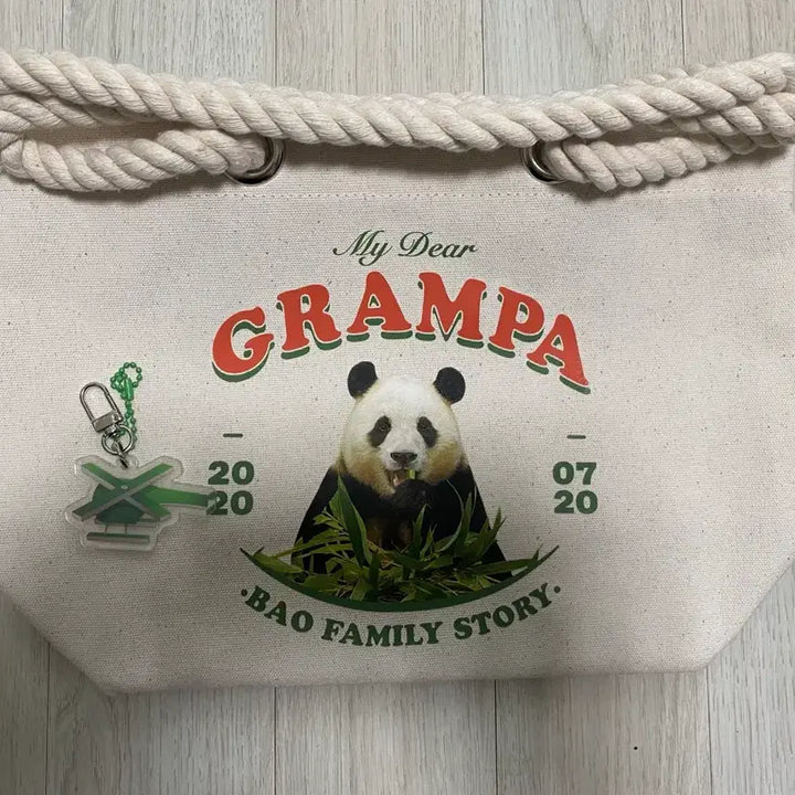 [BUNJANG] Fu Bao Eco Shoulder Bag + Helicopter Keyring Set / (푸바오 굿즈) 영화 안녕, 할부지 푸바오 에코 숄더백+헬리콥터 키링
