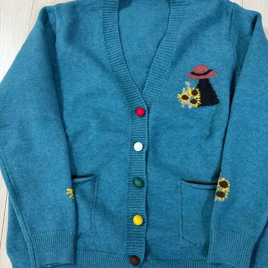 [BUNJANG] Sunflower Embroidered Button Cardigan / 가디건 free